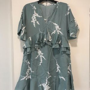 Eavah blue/gray flowered dress